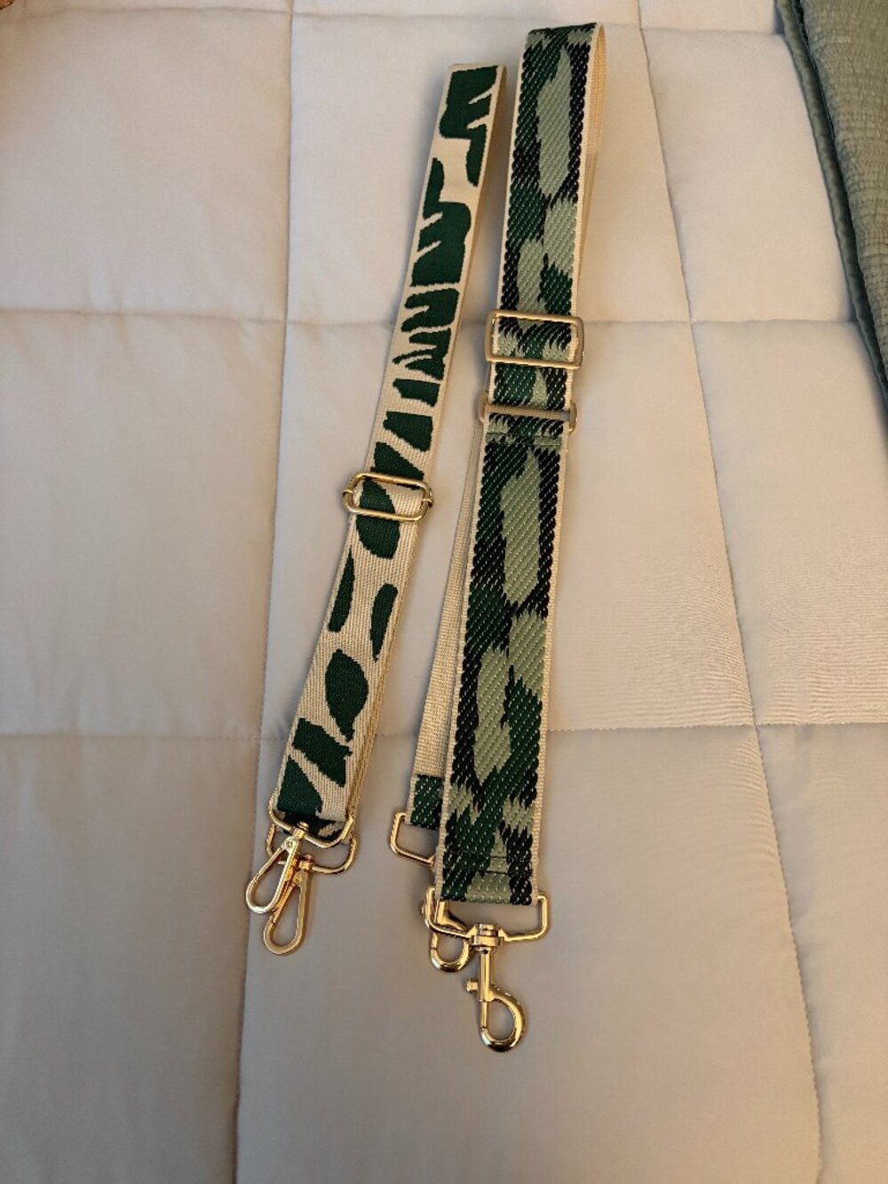 Set of 2 adjustable purse straps (guitar style) in green/cream